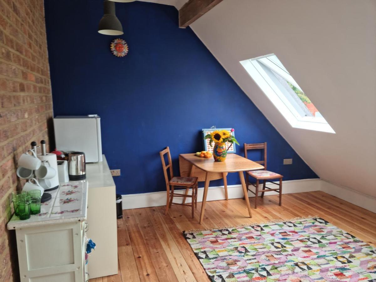 Beautiful Space On Top Of Edwardian House Hotell Hastings Exteriör bild